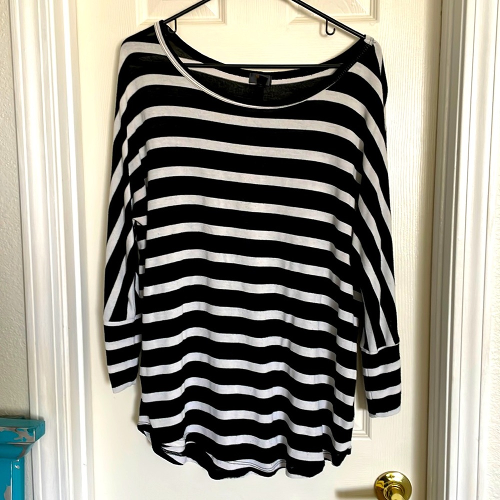 XL Black and white Dolman tunic from Hawthorn/Stitch Fix